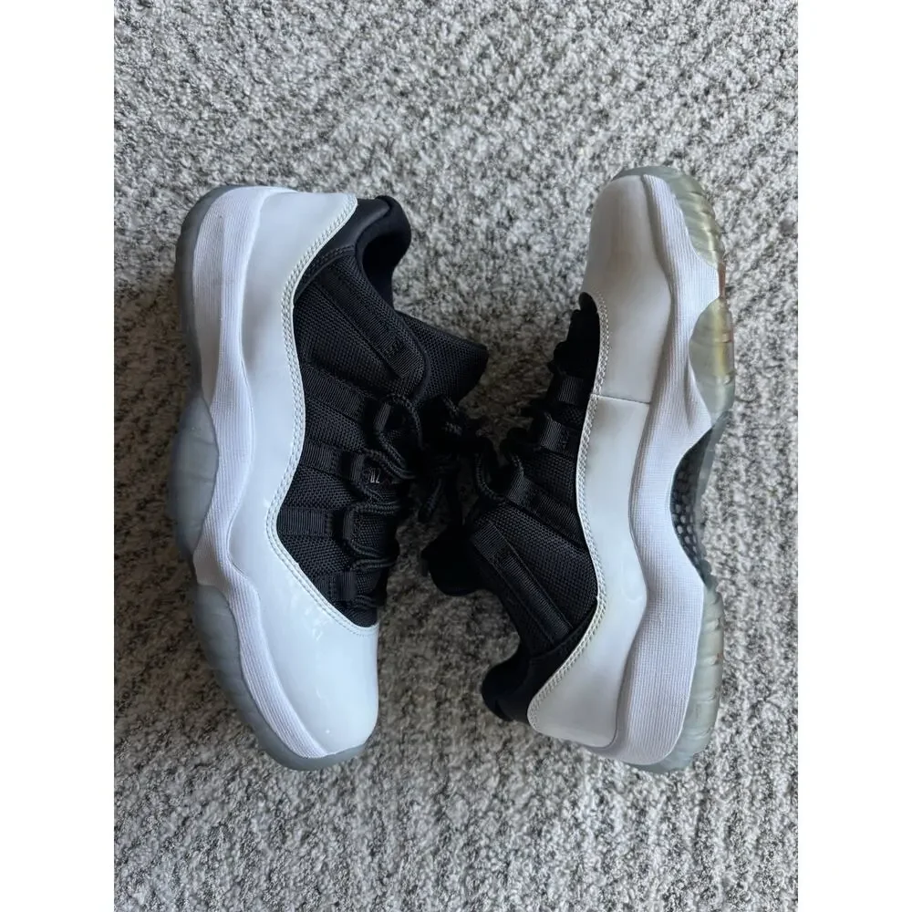 Air Jordan 11 Retro Low “tuxedo”, style code 528895-110 Reverse concord